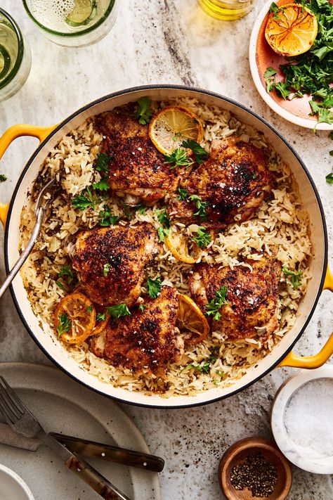 One Pan Greek Chicken and Lemon Rice - Kalejunkie One Pan Greek Chicken, Kalejunkie Recipes, Garlic Parmesan Rice, Parmesan Rice, Greek Marinated Chicken, Chicken Scampi, Lemon Herb Chicken, Greek Chicken Recipes, Easy Chicken And Rice