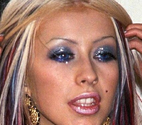 Y2K DAILY 🍒 on Instagram: “Some of Christina Aguilera’s most memorable eye makeup looks in the 2000s” 2000s Editorial Makeup, 2000s Y2k Makeup, 2005 Makeup Looks, Y2k Trashy Makeup, Eurotrash Aesthetic, Trashy 2000s Makeup, Snooki Makeup, 2000s Eye Makeup, 2000 Makeup Trends