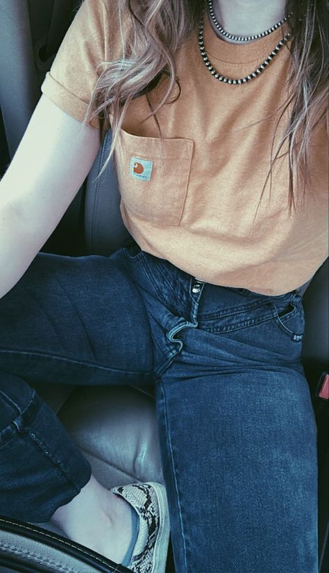 Carhartt, Carhartt shirt, Jeans, Summer, Summer Style, Cute shirt, Cute Outfit, Car Outfit, Summer outfit Carhartt Tshirt Outfits Womens, Carhartt Women Outfits Aesthetic, Carhartt Aesthetic Women, College Western Outfit, Carhartt Shirt Outfit Women, Cute Carhartt Outfits, Granola Western Fashion, Womens Carhartt Outfits, Carhartt Shirt Outfit