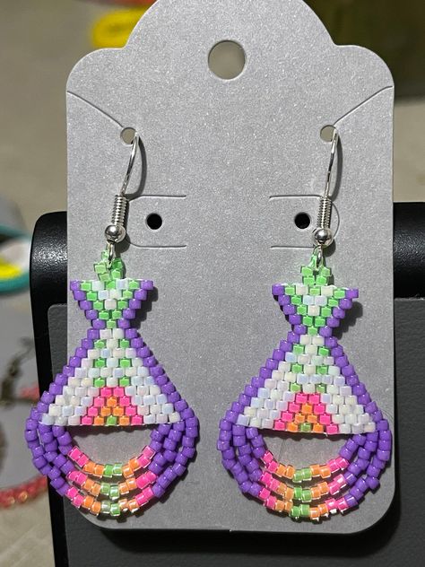 Native American Tipi, Free Beading Tutorials, Beaded Earrings Native, Earrings Tutorial, Beadwork Designs, Beaded Earrings Tutorials, Beaded Jewelry Tutorials, Bead Ideas, Beaded Earrings Patterns