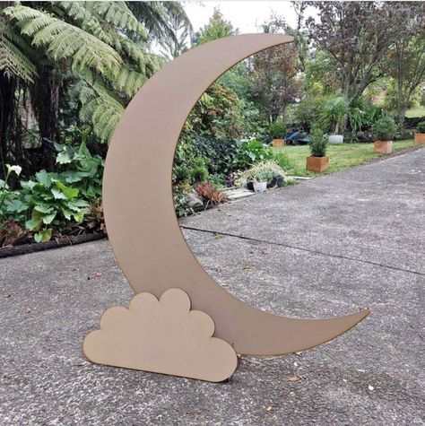 Wooden Party Props, Starry Night Prom, Diy Photo Studio, Diy Backdrop Stand, Event Space Design, Boho Baby Boy, Baby Shower Gift Box, Photo Frame Prop, Diy Baby Shower Decorations