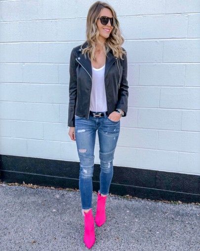 Glitter Booties Outfit, Pink Booties Outfit, Pink Boots Outfit, Hot Pink Boots, Pink Shoes Outfit, Hot Pink Shoes, Outfit Botas, Pink Booties, Look Rose