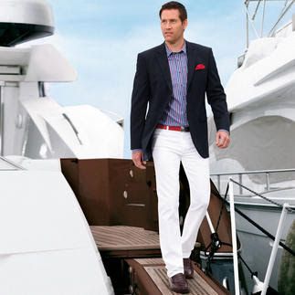 Nautical Chic for Men. Again, must serve only white wines. Champagne, of course, always works. Martin Arrarte, Casual Chic Wedding, Chic For Men, Cruise Attire, Party Outfit Men, Nautical Chic, Smart Casual Menswear, Mens Wedding Attire, Yacht Wedding