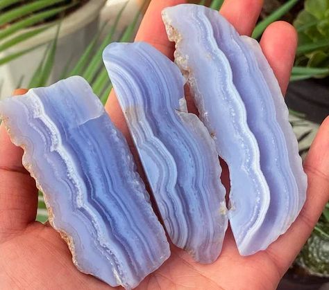 Maleficent Oc, Agate Properties, Cool Rocks, Agate Slice, Blue Lace Agate, Gems And Minerals, Maleficent, Lace Agate, Blue Lace