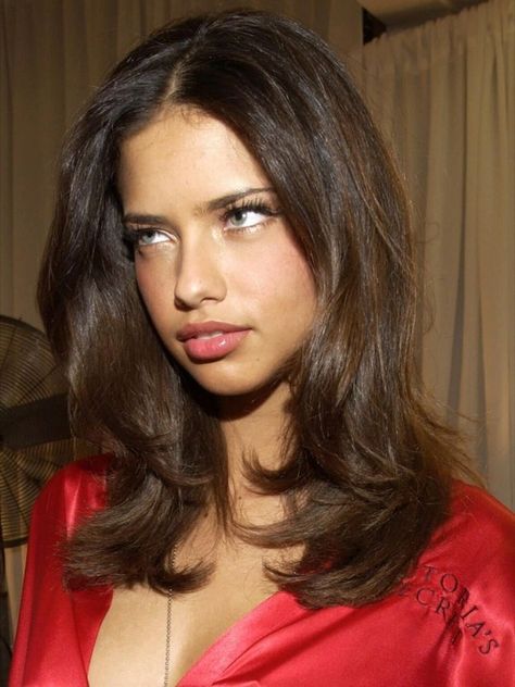 Adriana Lima Hair, Adrian Lima, Adriana Lima Makeup, Adrina Lima, Victoria Secret Hair, Adriana Lima Style, Adriana Lima Young, Adriana Lima Victoria Secret, Victoria Secrets