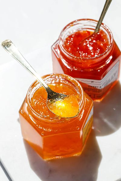 Sweet Pepper Jelly Recipe, Sweet Pepper Jelly, Spicy Pepper Jelly, Pepper Jelly Recipe, Labels Printables Free Templates, Pepper Jelly Recipes, Orange Pepper, Amaretti Cookies, Jelly Recipe