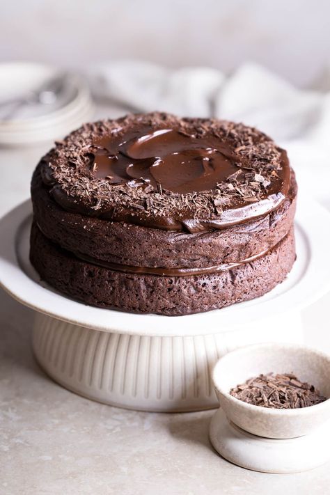 Vegan Sweet Potato Chocolate Fudge Cake Recipe - Real Food Healthy Body Chocolate Sweet Potato Cake, Sweet Potato Chocolate Cake, Potato Chocolate Cake, Uni Meals, Chocolate Fudge Cake Recipe, Fudge Cake Recipe, Fudgy Cake, Sweet Potato Chocolate, Vegan Birthday