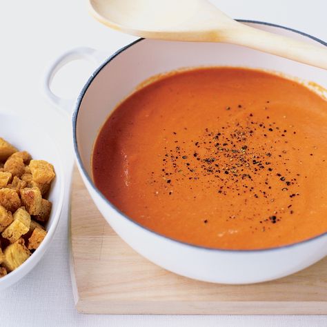 More Warming Soup Recipes... Croutons Recipe, Warm Soup Recipes, Homemade Tomato Soup, Crouton Recipes, Tomato Soup Homemade, Creamy Tomato Soup, Best Soup Recipes, Tomato Soup Recipes, Soup And Stew