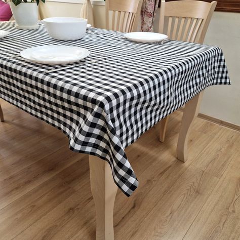 Gingham Tablecloth, Checkered Tablecloth, Plaid Tablecloth, Vinyl Tablecloth, Checkered Design, Kitchen Window Treatments, Party Table Cloth, Black And White Gingham, Plastic Tables