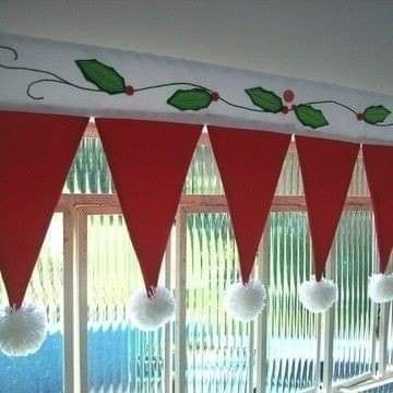 Classroom Christmas Decorations, Christmas Bulletin, Xmas Deco, Christmas Themes Decorations, Diy Christmas Decorations Easy, Christmas School, Office Christmas Decorations, Christmas Classroom, Office Christmas