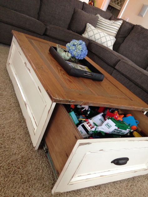 Diy Storage Coffee Table, Living Room Toy Storage, Outdoor Toy Storage, Living Room Baskets, Toy Storage Ideas, Diy Toy Storage, Dog Toy Storage, Diy Couch, Ikea Storage