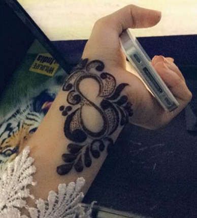 Bold S Letter Mehndi Design S Letter Mehndi, Letter Mehndi Designs, Short Mehndi Design, Floral Henna Designs, मेहंदी डिजाइन, Mehndi Designs 2018, Bridal Lehenga Designs, Rose Mehndi Designs, Mehndi Design Pictures