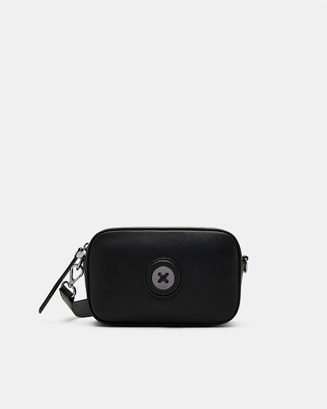 Mim-Mazing Crossbody Bag https://m.mimco.com.au/product/60290547-9621 Accessories Inspiration, Iconic Style, Leather Style, Wallet Accessories, Black Bag, Black Cross Body Bag, Leather Care, Online Bags, Black Light