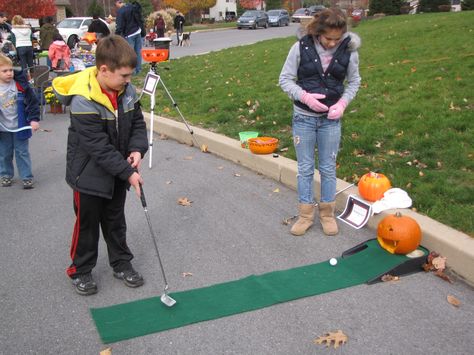 Things to do: Pumpkin Golf  1.) Carve out a pumpkins  2.) Set them around your yard for a "golf course"  3.) Golf :) Pumpkin Golf, Halloween Block Party, Fall Festival Games, Fall Harvest Party, Fall Carnival, Festival Games, Harvest Fest, Fall Games, Harvest Party