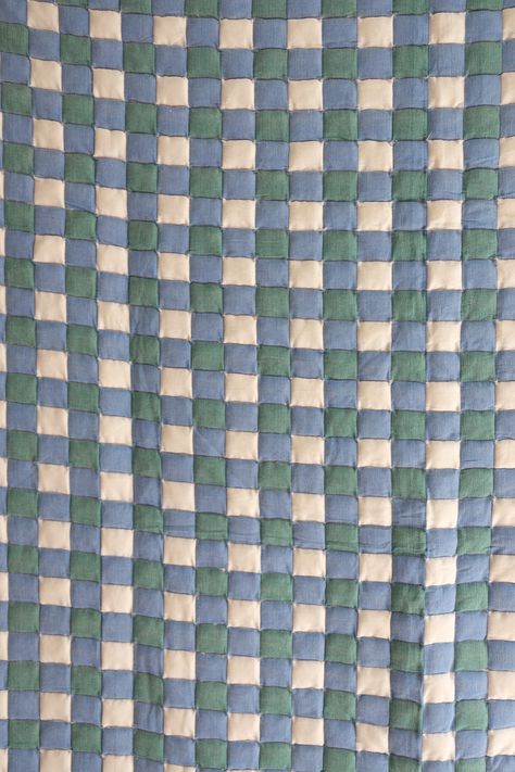 THROW BLANKETS & QUILTS Blakely Quilt Pattern, Twin Bed Quilt Pattern, Puff Quilt Crochet, Checkerboard Quilt Pattern, Vintage Patchwork Quilt, Advanced Quilt Patterns, Striped Quilt Pattern, Solid Color Quilts, No Sew Quilt