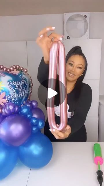 4 Balloon Bouquet, Cool Balloon Arch Ideas, Diy Ballroom Decor, How To Curl 260 Balloons, How To Make Balloon Centerpieces Diy, How To Make A Bouquet Ballon, Cool Balloon Ideas, Twisting Balloons Ideas, Twisty Balloons Tutorials