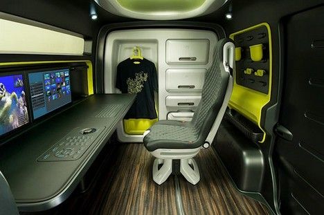 Nissan's New Mobile Office Just Perfect for TreeHuggers : TreeHugger Innovative Office, Nissan Nv200, Tokyo Motor Show, Mobile Office, Mini Camper, New Nissan, Renault Master, Camper Van Conversion, Van Interior