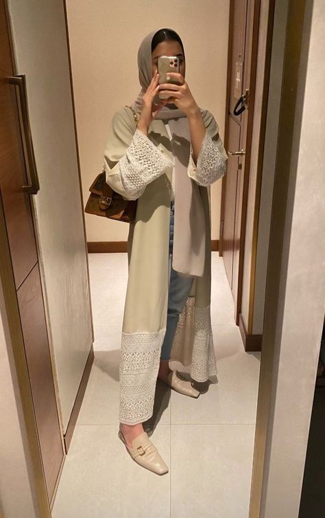 Beige Kimono Outfit, Trendy Outfits Modest, Hijab Outfits Casual, Morocco Outfits, Outfit Abaya, Modest Trendy Outfits, Abaya Aesthetic, Abaya Inspiration, Party Hijab