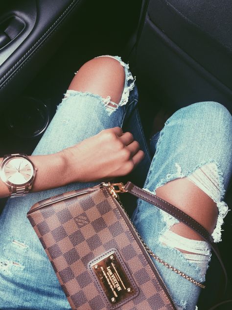 Louis Vuitton Eva Clutch Outfit, Louis Vuitton New Wave Multi Pochette Outfit, Eva Louis Vuitton Bag, Louis Vuitton Clutch Wallet, Louis Vuitton Outfits, Louis Vuitton Eva Clutch, Vuitton Outfit, Louis Vuitton Eva, Louis Vuitton Nails