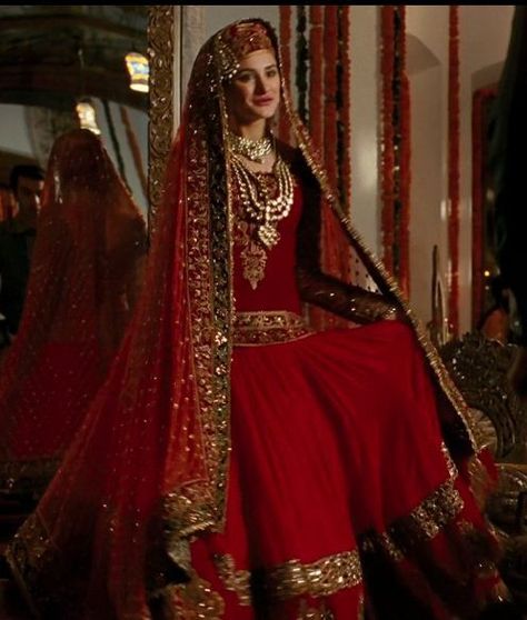 Pretty Kashmiri Bride! <3 Bridal Anarkali Suits, Muslim Wedding Dresses, Desi Bride, Indian Bridal Dress, Afghan Dresses, Pakistani Bridal Dresses, Wedding Dress Trends, Amazing Ideas, Dresses Ideas