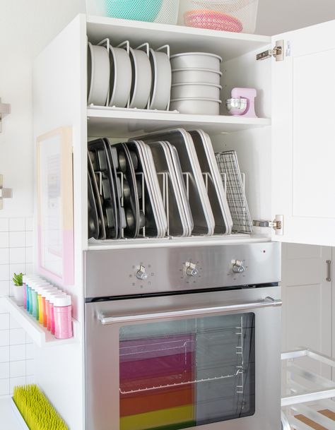 Looking for baking sheet organization? Step inside my colorful sprinkle filled baking kitchen! Grab some baking supply organization ideas, be ready to get inspired. I The Sprinkle Factory Sheet Organization, Baking Supplies Organization, Baking Organization, Baking Storage, Cocina Shabby Chic, Supply Organization, Bakers Kitchen, Bakery Kitchen, Baking Kitchen