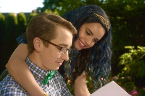 Remi Malek, Descendants 2015, Movies Disney, Sofia Carson, Animation Screencaps, Evil Queen, Maleficent, Descendants, Present Day