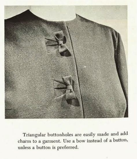 Detail Couture, Chanel Couture, Couture Sewing Techniques, Techniques Couture, Clothing Details, Pattern Drafting, Couture Sewing, Diy Couture, Sewing A Button