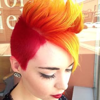 This girl who’s ready to burn the world with her hair. | 28 Stunning Examples Of… Fire Hair Color, Hair Color 2017, Fade Haircut Designs, Fire Hair, Chic Short Hair, Sharon Osbourne, Robin Wright, Different Hair Colors, Mohawk Hairstyles