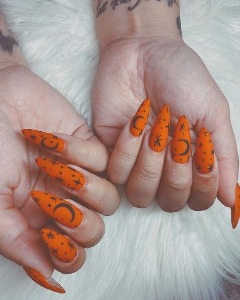 Halloween Nail Art Ideas, Witchy Nails, Halloween Acrylic Nails, Cute Halloween Nails, Nails Polish, Nails 2020, Halloween Nail Designs, Halloween Nail, Halloween Nail Art