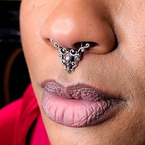 Skull and Lace Septum Piercing Gothic Goth Ornate - Etsy UK Gothic Nose Ring, Gothic Septum Piercing, Monster Jewelry, Witch Nose, Punk Vampire, Fake Lip Ring, Septum Piercing Jewelry, Fake Lips, Dream Wishlist