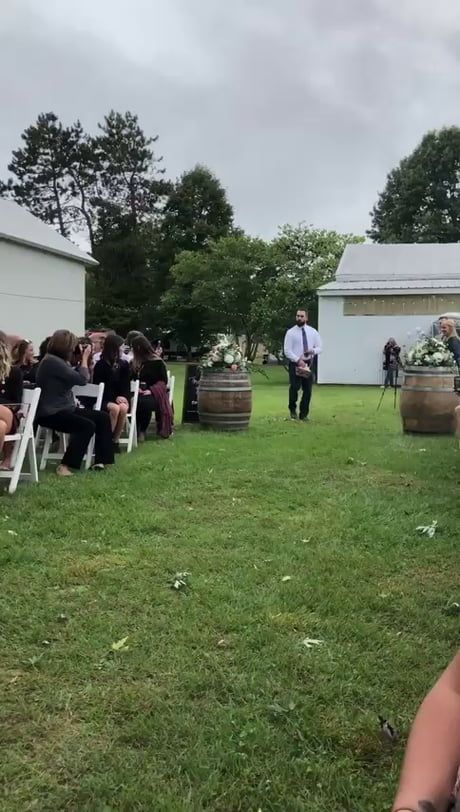 Flower Dude Wedding, Flower Dude, Reaction Meme, What Can I Do, Best Funny Pictures, Meme Pictures, New Memes, Wedding Inspo, Daily Dose