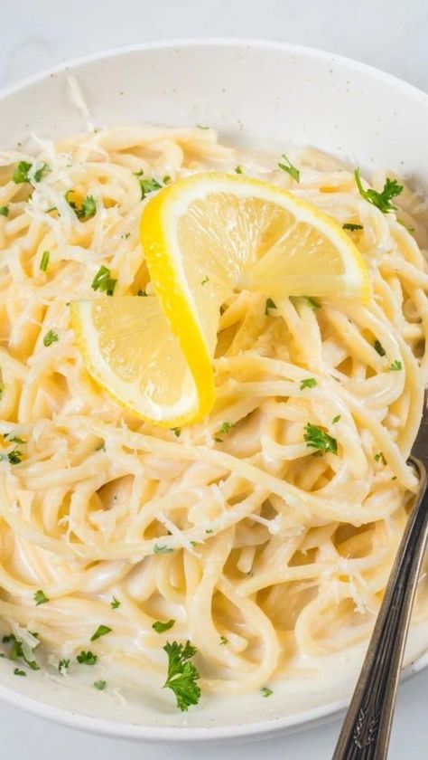 Ricotta Spaghetti, Ricotta Chicken, Ricotta Pasta Recipes, Best Homemade Spaghetti Sauce, Lemon Ricotta Pasta, Homemade Pasta Salad, Ricotta Stuffed Chicken, Creamy Chicken Pasta Recipes, Lemon Spaghetti