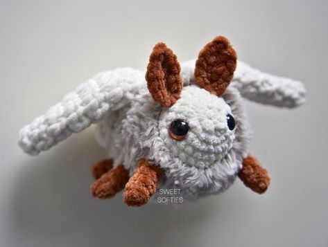 Silk Moth, Animal Clothing, Crochet Kit, Diy Tutorials, Craft Blog, Diy Videos, Amigurumi Doll, Softies, Yarn Crafts