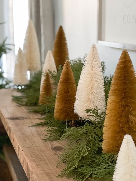 Holiday Mantel, Neutral Christmas Decor, Christmas Decor Inspiration, Decor 2024, Christmas Mantel Decorations, Woodland Christmas, Christmas Inspo, Boho Christmas, Christmas Tablescapes