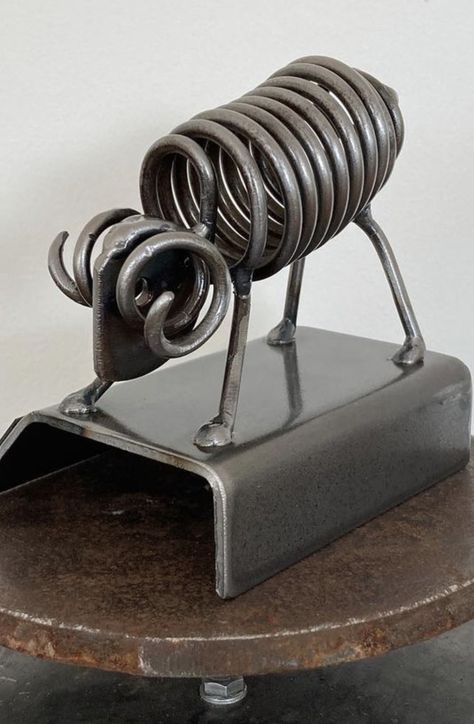 Welded Figurines, Inspirational Sculpture, Junk Metal Art, Machining Metal Projects, Welding Crafts, Recycled Metal Art, Metal Animal, Metal Figurines, Welding Art Projects