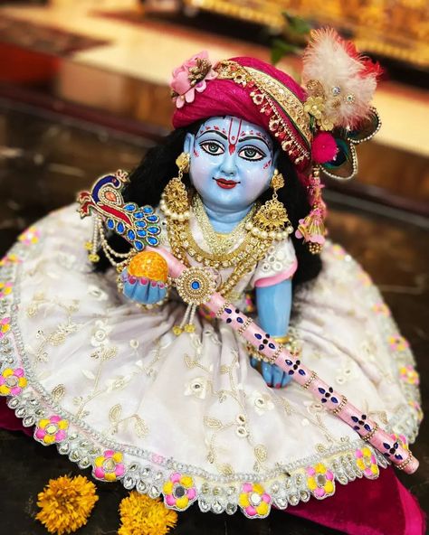 Laddoo Gopal Images, Cute Laddu Gopal Pics, Krish Janmashtami, Ladoo Gopal Pics, Laddu Gopal Pics For Wallpaper, Laddu Gopal Pics, Hair Growth Tips In Hindi, Krishna Murti, Shri Ram Wallpaper