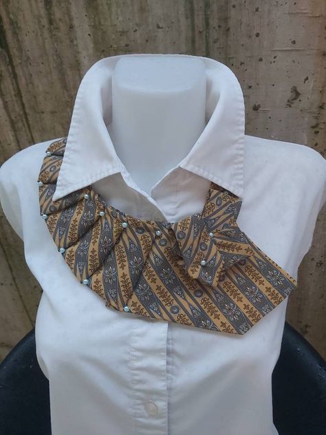 Recycled Mens Shirt, Diy Necktie Projects, Cosplay Sewing, Necktie Necklace, Necklace Gift Ideas, Necktie Crafts, Repurposed Necklace, Tie Ideas, Women Necktie