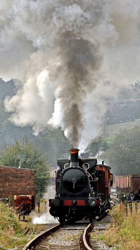 Steam Trains Photography, Steam Trains Uk, Train Photo, Old Steam Train, Work Train, Train Video, Steam Engine Trains, Scenic Railroads, Train Times