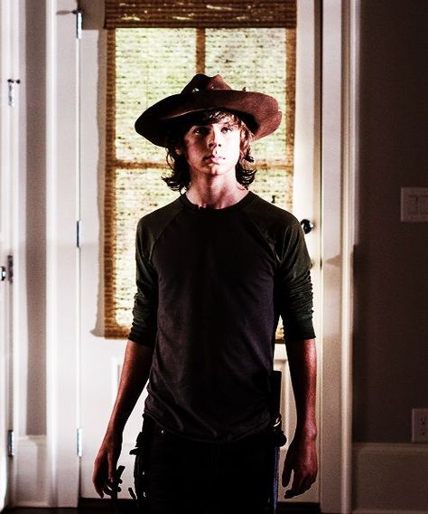 Season 5 Carl Grimes, Carl Twd, Carl The Walking Dead, The Zombies, Walking Dead Cast, The Walking Dead Tv, Chandler Riggs, Carl Grimes, Andrew Lincoln