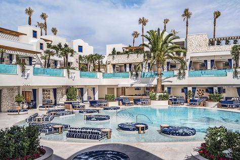 10 Best Pools in Las Vegas Palms Las Vegas, Las Vegas Pool, Vegas Pools, Palms Casino Resort, Cosmopolitan Las Vegas, Las Vegas Resorts, Wynn Las Vegas, Vegas Hotel, Resort Pools