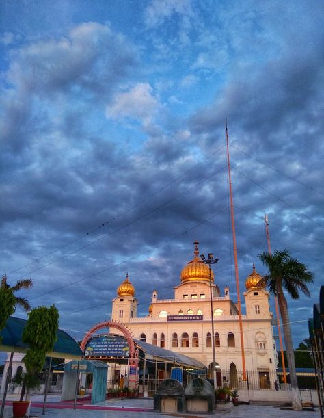 Fatehgarh Sahib Gurudwara, Fatehgarh Sahib, Gurdwara Sahib, Gurudwara Sahib, Golden Temple Amritsar, Blur Photo Background, Gurbani Quotes, Waheguru Ji, Golden Temple