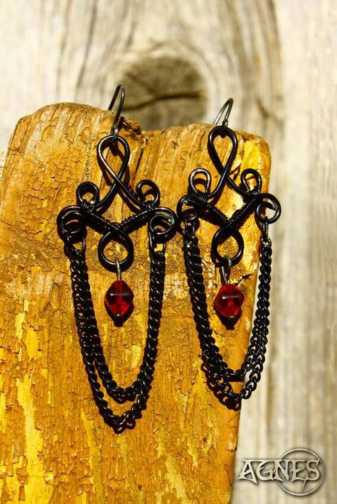 Gothic earrings Wire wrapped Hand made Black wire Black Wire Jewelry, Spooky Wire Wrap, Wire Patterns, Demon Character, Diy Gothic, Gothic Jewelry Diy, Wire Creations, Wire Jewelry Patterns, Wire Jewelery