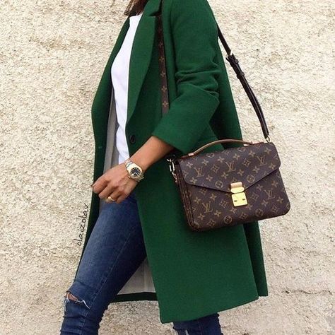 green: more than just olive - Album on Imgur Green Coat Outfits For Women, Dark Green Coat Outfit, Green Coats For Women, Green Coat Outfit Winter, Green Coat Outfit, Long Green Jacket, Green Jacket Outfit, Long Green Coat, Louis Vuitton Taschen