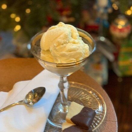 Egg Nog Ice Cream, Kitchen Aid Ice Cream, Ice Cream Easy, Ice Cream Sauce, Ice Cream Recipes Machine, Ice Cream Maker Recipes, Yummy Ice Cream, Eggnog Recipe, Mexican Christmas