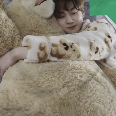 Jungwon Teddy Bear, Light Of My Life, Kpop Boy, Kpop Wallpaper, My Only Love, Cutie Patootie, Kpop Groups, K Idols, Boyfriend Material