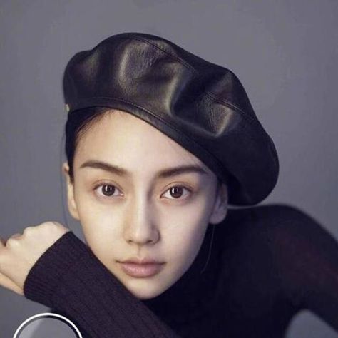 jiangxihuitian Brand Fashion Felt Pu Leather Beret Hat Women Cap Female Ladies Beanie Beret Girls For Spring And Autumn http://garbarmy.com/products/jiangxihuitian-brand-fashion-felt-pu-leather-beret-hat-women-cap-female-ladies-beanie-beret-girls-for-spring-and-autumn Beret Girl, Beret Black, Beret Fashion, Leather Beret, Red Beret, Berets Cap, Leather Hat, Retro Mode, Hat Women