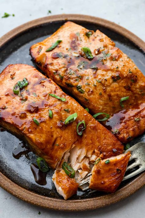 Asian Salmon Marinade, Marinated Salmon Recipes, Marinade For Salmon, Marinade Salmon, Best Salmon Marinade, Satay Marinade, Salmon Marinade Recipes, Honey Baked Salmon, Balsamic Salmon