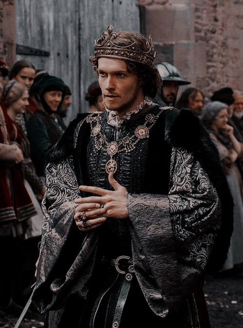 Knight Outfit Aesthetic, King Outfits Royal, Medieval Prince, Knight Outfit, Prince Clothes, Royal Core, Medieval Aesthetic, The White Princess, King Outfit