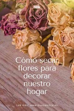 Un ramo de flores tiene corta duración: técnicas sencillas para secar flores para decorar rincones de nuestro hogar. Resultado vintage y muy bello. Arte Floral, Boho Art, Diy Hacks, Ikebana, Diy Flowers, Pressed Flowers, Diy Art, Dried Flowers, Diy And Crafts