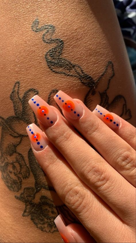 Funky Fun Nail Designs, Colorful Minimalist Nails, Orange Nail Art Ideas, Hippie Nails Acrylic Boho, Uñas Aesthetic 2022, Hippie Nails Acrylic, Chakra Nails, Hippie Nails Boho, Mixed Color Nails